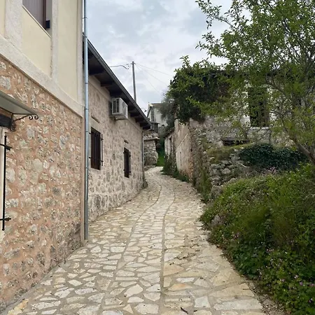 Country house Hill Katouna